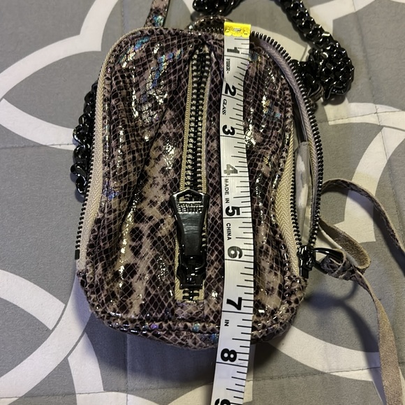 Aimee Kestenberg Tamitha phone case - Picture 6 of 9